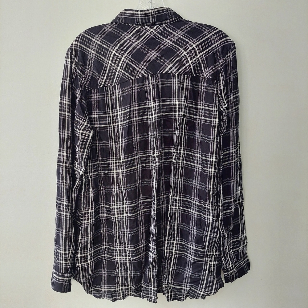 Old Navy Button-up shirt Large black white plaid long sleeve collared - Picture 7 of 8